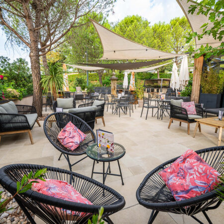 Restaurant Le Grillou – Coin "canapé"